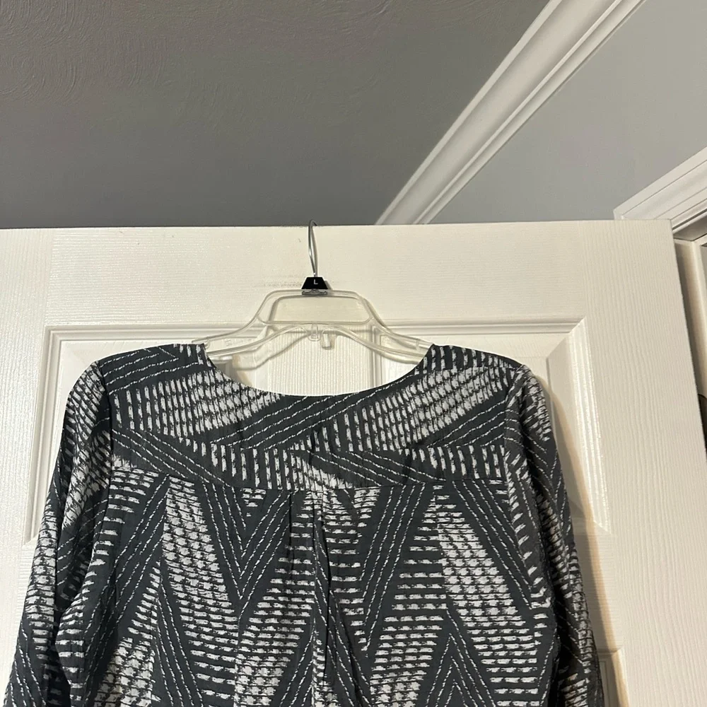 NWT Fred David Chevron Pattern Button Down Top - Picture 10 of 16